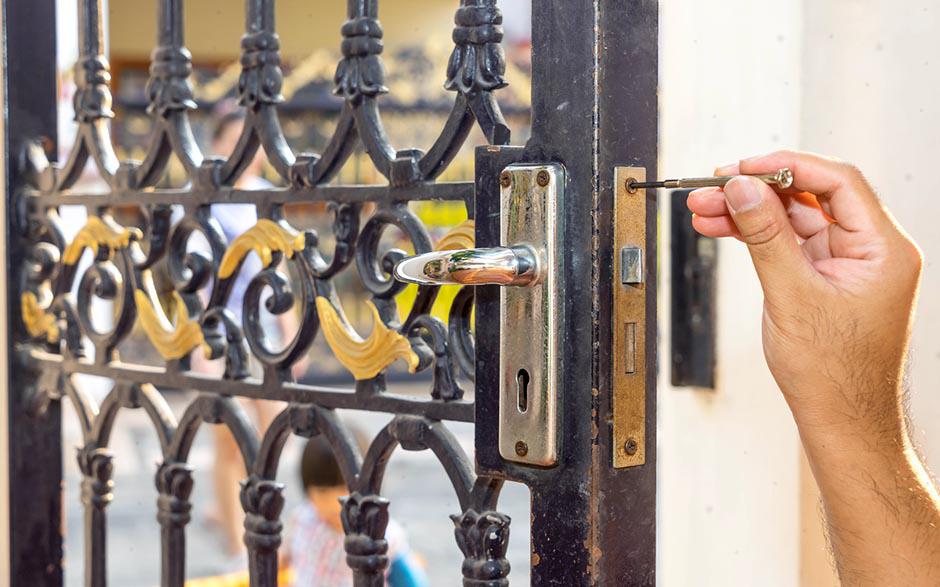 soigneux serrurier ouverture de porte Cergy